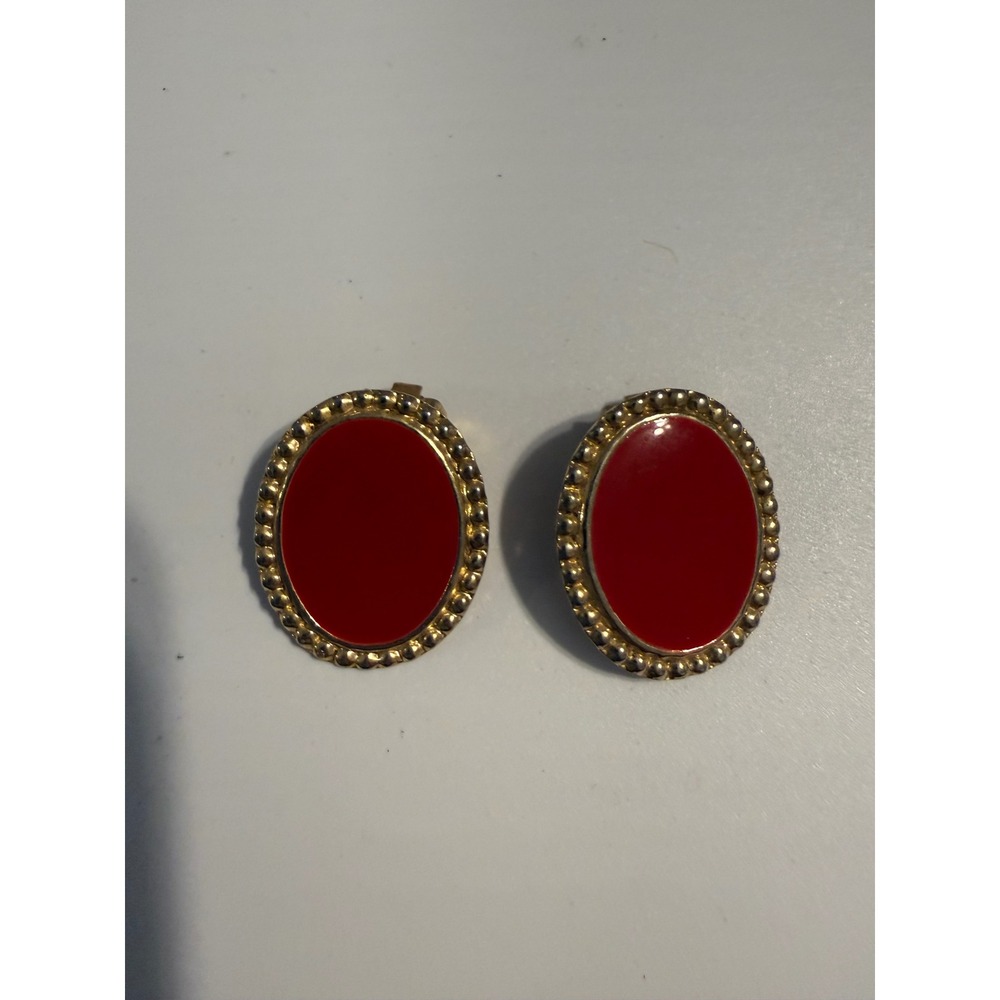 Vintage Red Enamel Gold Tone Beaded Border Oval‎ Clip On Earrings Retro Costume